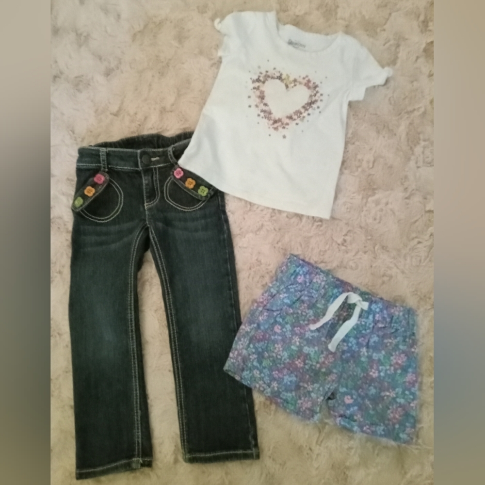 BUNDLE OF 6 ITEMS, includes 7 for all mankind and more! Size 2T - Picture 4 of 5